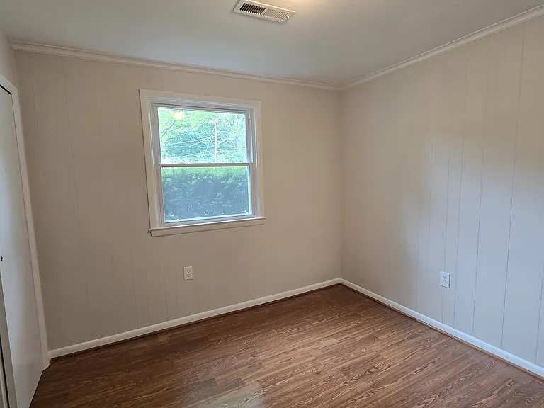 Downstairs (bedroom #5)