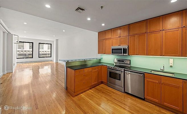 1st image of 40 W 28th St APT 3