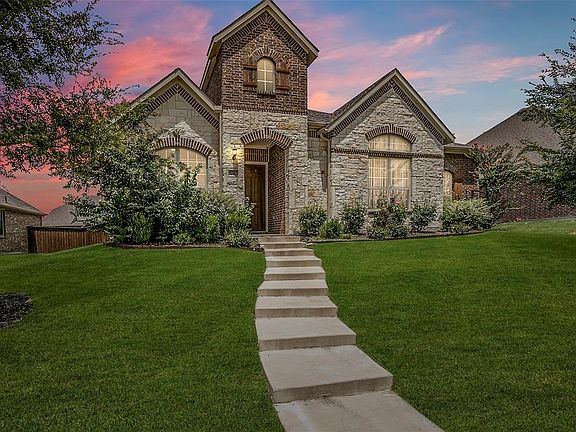 2nd image of 1042 Enchanted Rock Dr