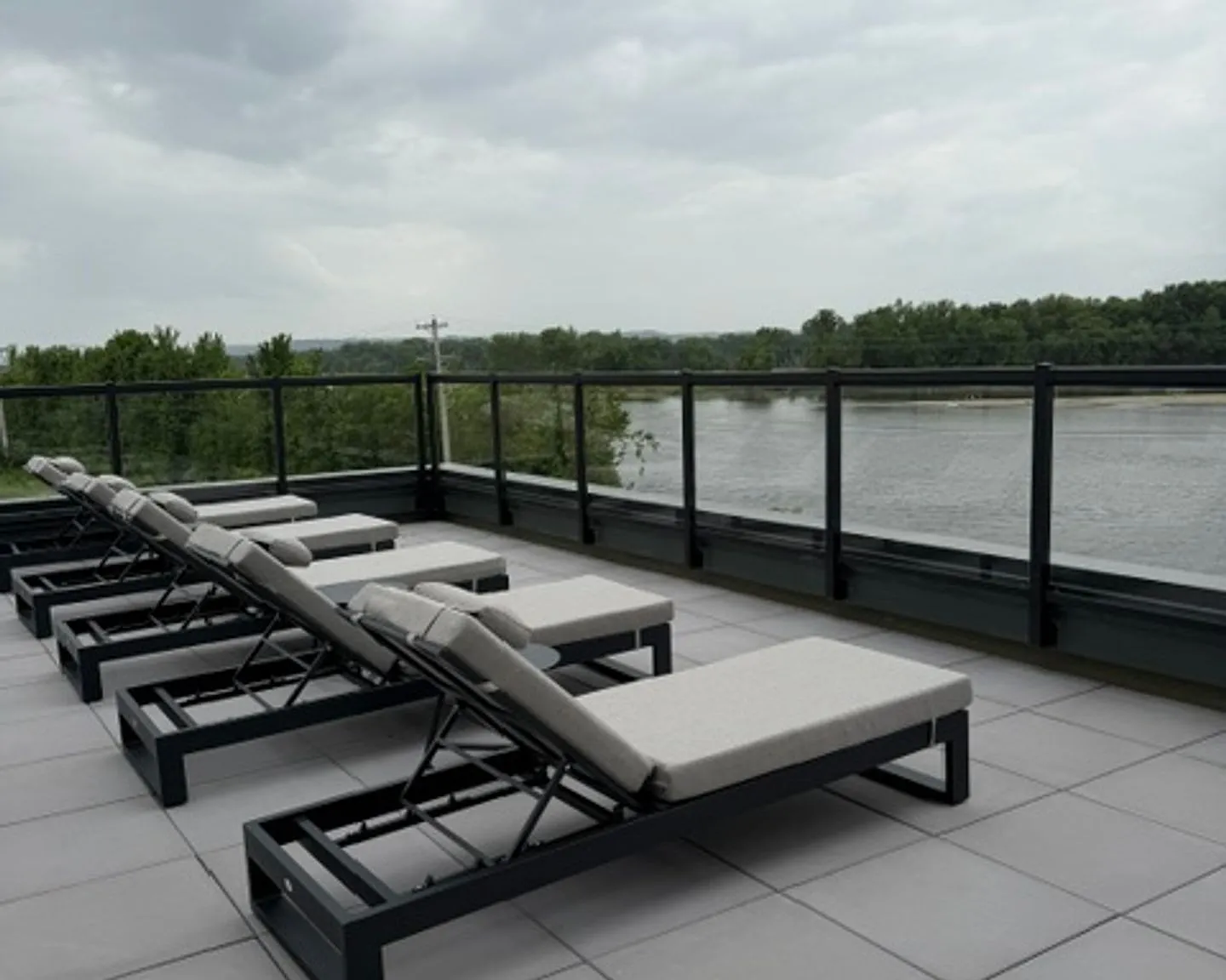 Brand New - War Eagle Apartments in the River Point District — Photo 3