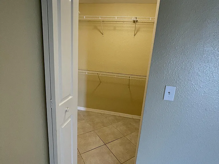 1602 SW 16th Ct — Photo 38