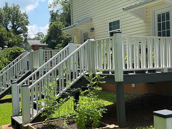 3rd image of 31 Andrews St #31