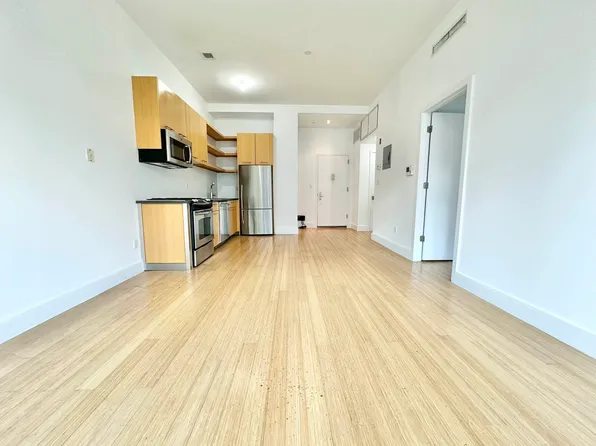 177 Concord Street image 4 of 13