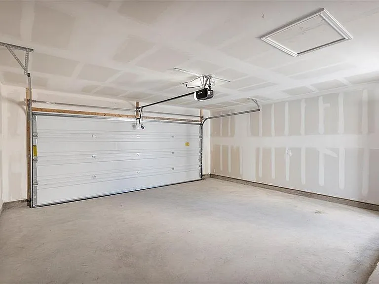 2536 Violet Theo Ln — Photo 28
