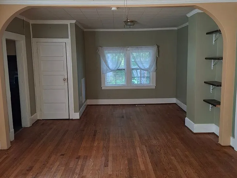 732 Stewarts Rd — Photo 8