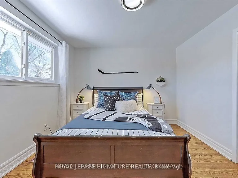 17 Baroness Cres #UPPER — Photo 26