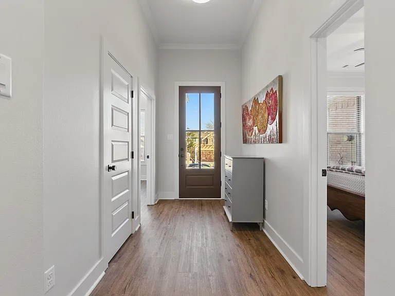 117 Edgewood Cir — Photo 2