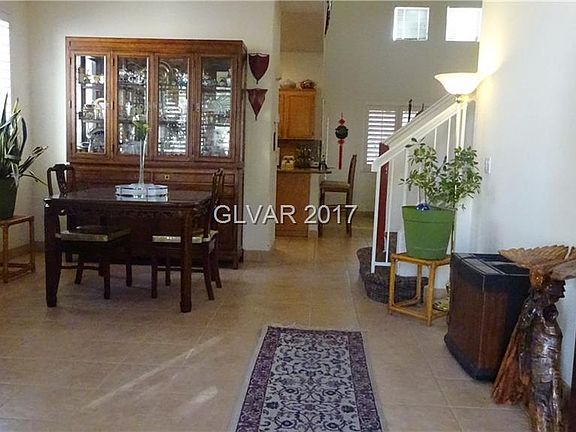 4th image of 10421 Sloping Hill Ave