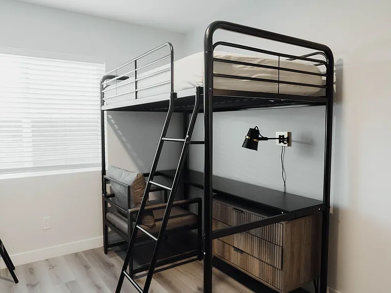 Beautifully Designed 3-bedroom 2-bathroom Home — Photo 13