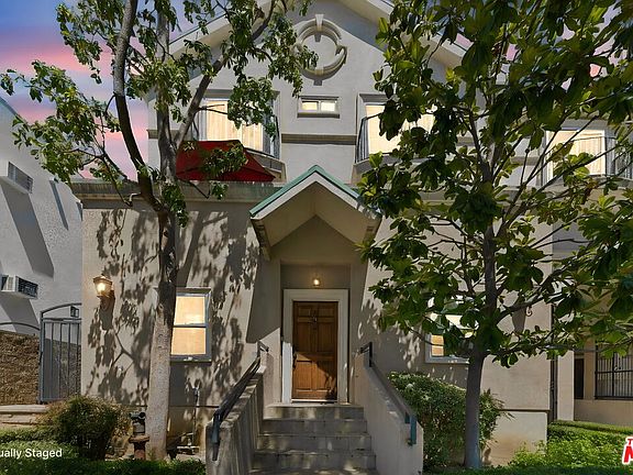 3rd image of 1010 N Curson Ave APT 101