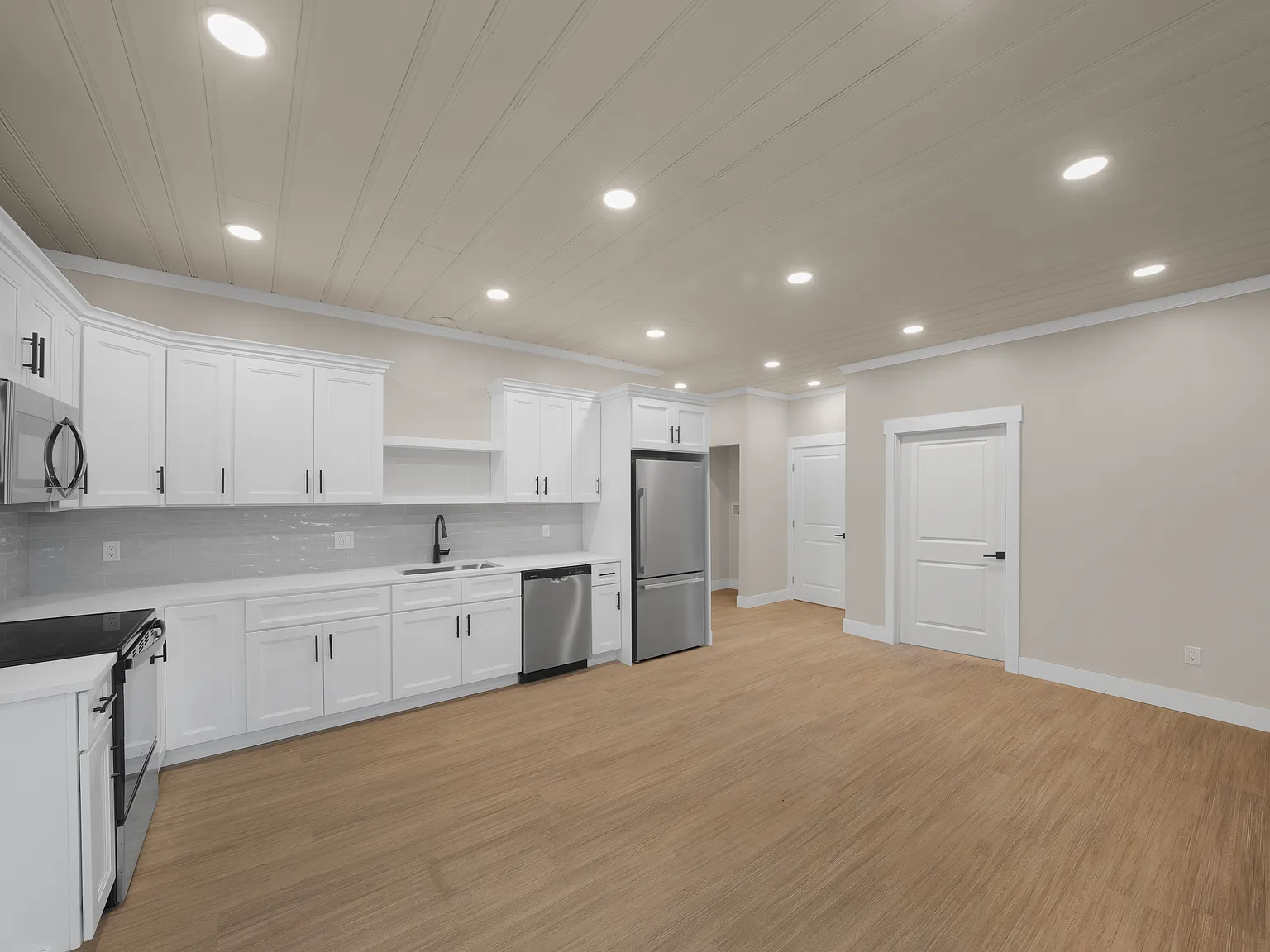 3 bed, 1200 sqft, $1,950 — Photo 4