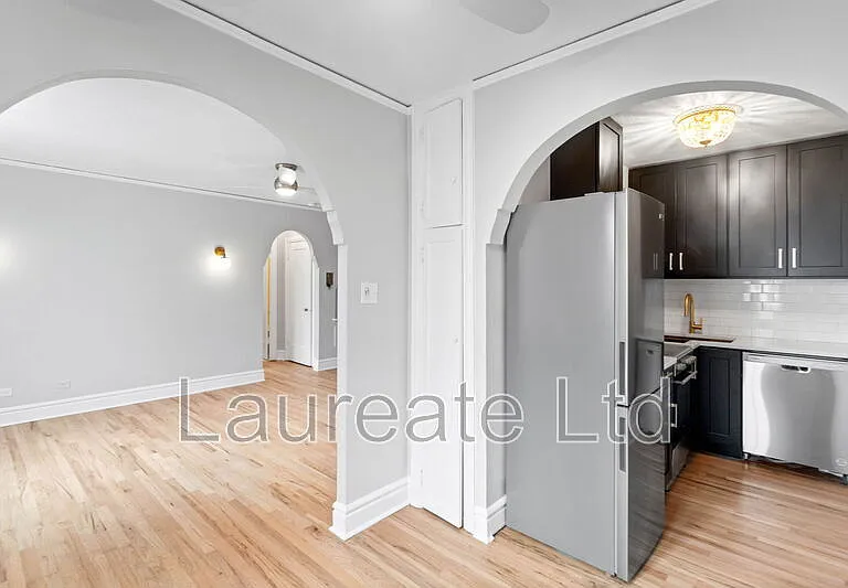 1050 N Pearl St #301 — Photo 8
