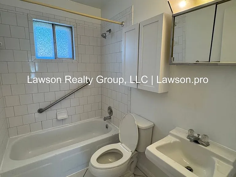 623-625 Moran Ave — Photo 11