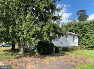 629 Sampson Ave, Willow Grove, PA 19090