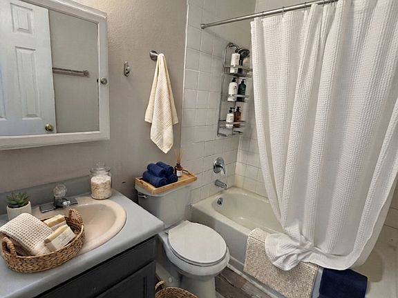 4th image of 5537 Bonita Village Rd