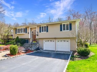 131 Pinesbridge Rd, Katonah, NY 10536