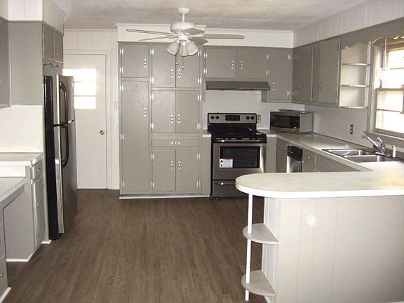 4th image of 212 Cathy Dr