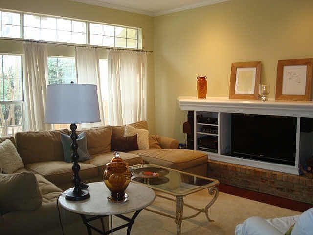 Lovely Living Room w/ Custom Built-ins