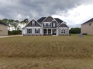 517 Broadgate Rd, Fayetteville, NC 28311