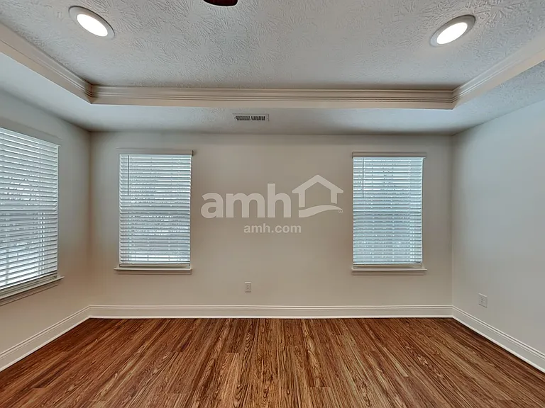 886 Castor Dr — Photo 10