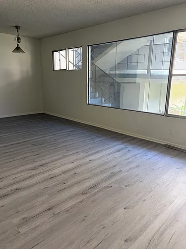 329 California Ave Photo 1