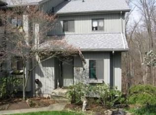 7026 Woodmere Dr, Athens, OH 45701
