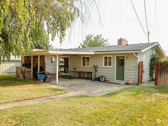 4th image of 1312 Rosewood Avenue
