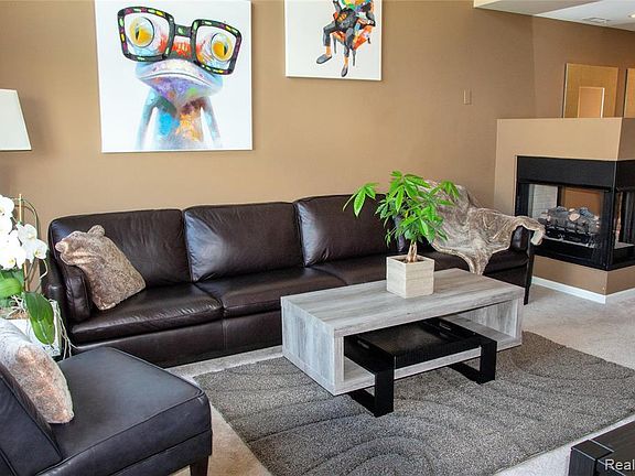 3rd image of 1446 Raliegh Pl #112