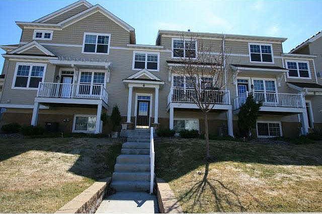 1st image of 1686 Village Trail E