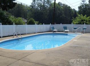 16 Glessner Pl, Wheeling, WV 26003