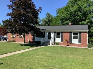 3869 Williamson Ave NE, Grand Rapids, MI 49525