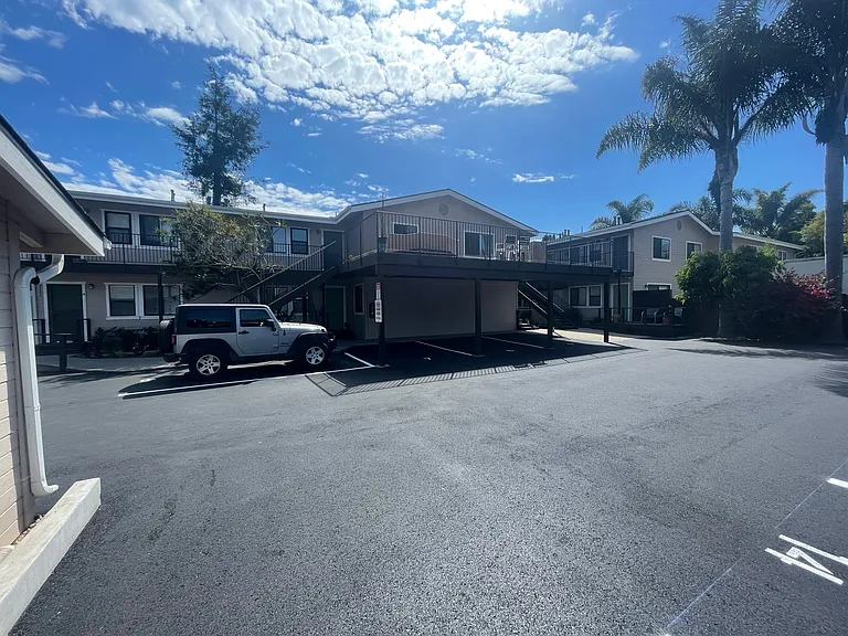 1215 Cacique St #D — Photo 15