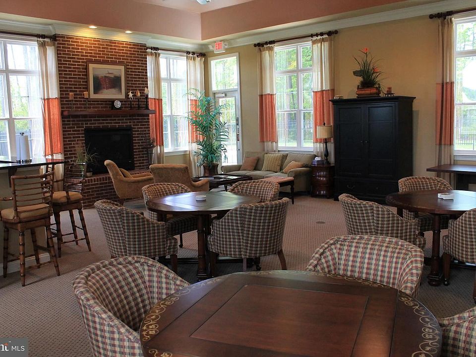 1st image of 600 Oyster Bay Pl #621