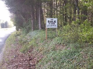 1651 Roundabout Rd, Louisa, VA 23093