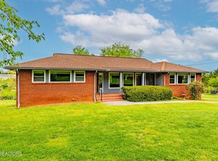 6905 Lark Ln, Knoxville, TN 37919