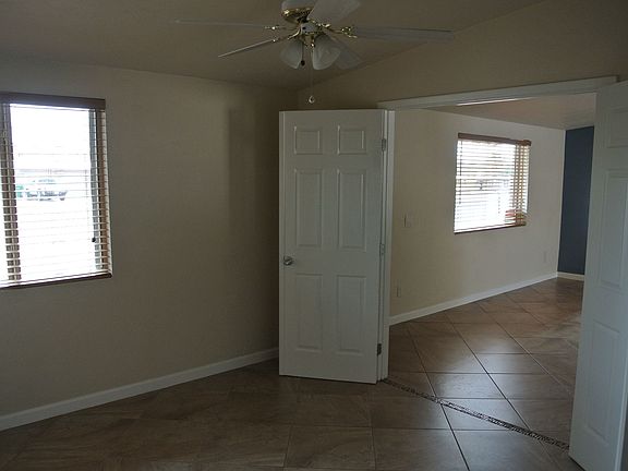 Bedroom/Office