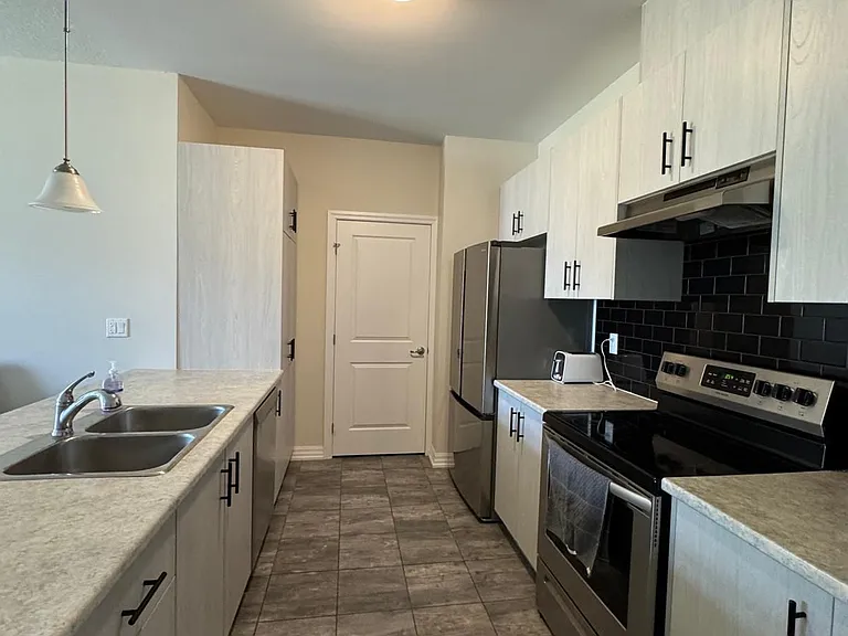 4311 Mann St #13 — Photo 5