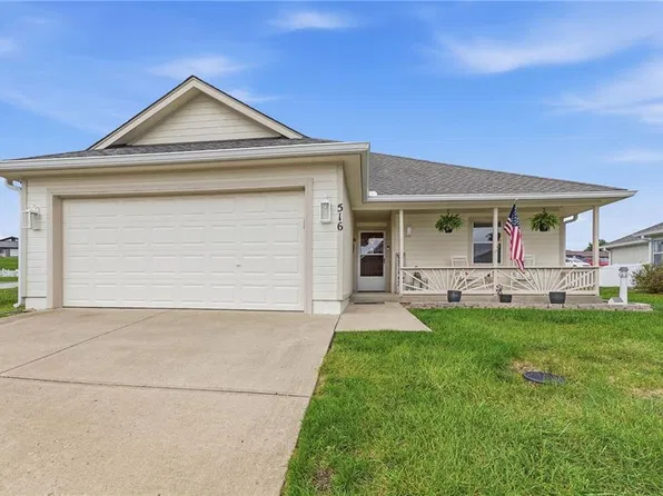 516 S Saturn Dr, Raymore, MO 64083
