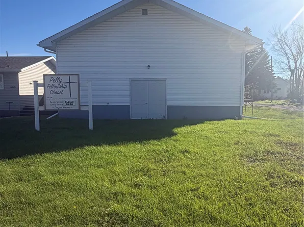 311 & 208 Main Street, Pelly, SK S0A 2Z0