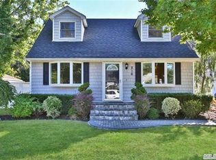816 Bay Shore Ave, West Islip, NY 11795