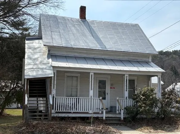 39 Safford Road, Royalton, VT 05068