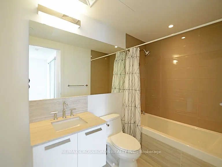50 Charles St E #3205 — Photo 12