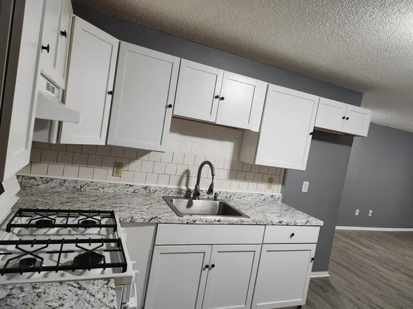 120 Orange St #8, Fall River, MA 02720