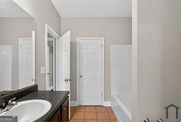 164 Nathan Rd SW — Photo 7