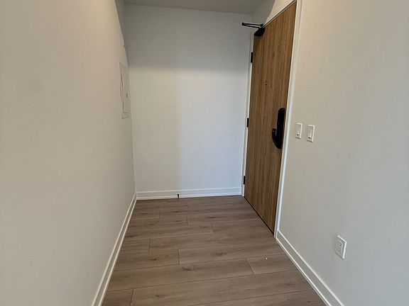 5th image of 1 Fairview Rd E #1904