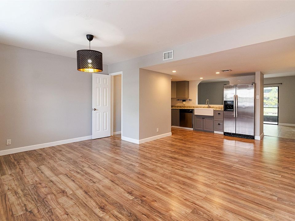 1st image of 9417 NW 42nd Street