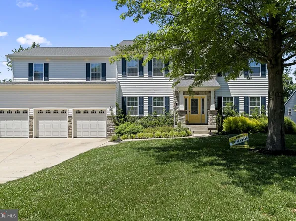321 W Richardson Ave, Langhorne, PA 19047