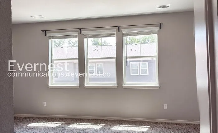 1689 Grand Ave #4 — Photo 7