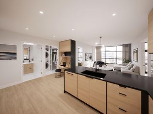 6485 Manitoba St #402, Vancouver, BC V5Y0B8