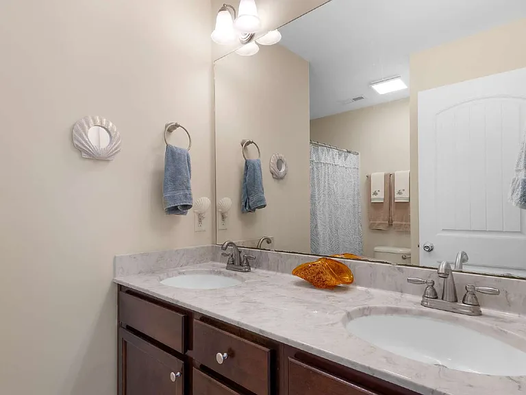 212 Bridgeview Ct #A — Photo 25